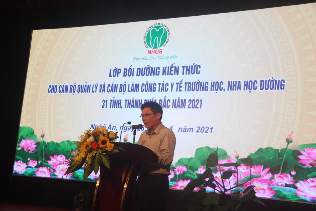 TS. Đậu Huy Hoàn, Phó GĐ Sở Y tế tỉnh Nghệ An phát biểu chào mừng